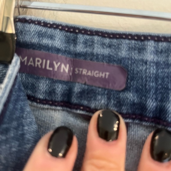 NYDJ Light Blue ‘Marilyn’ Straight Leg Jeans - Picture 4 of 6